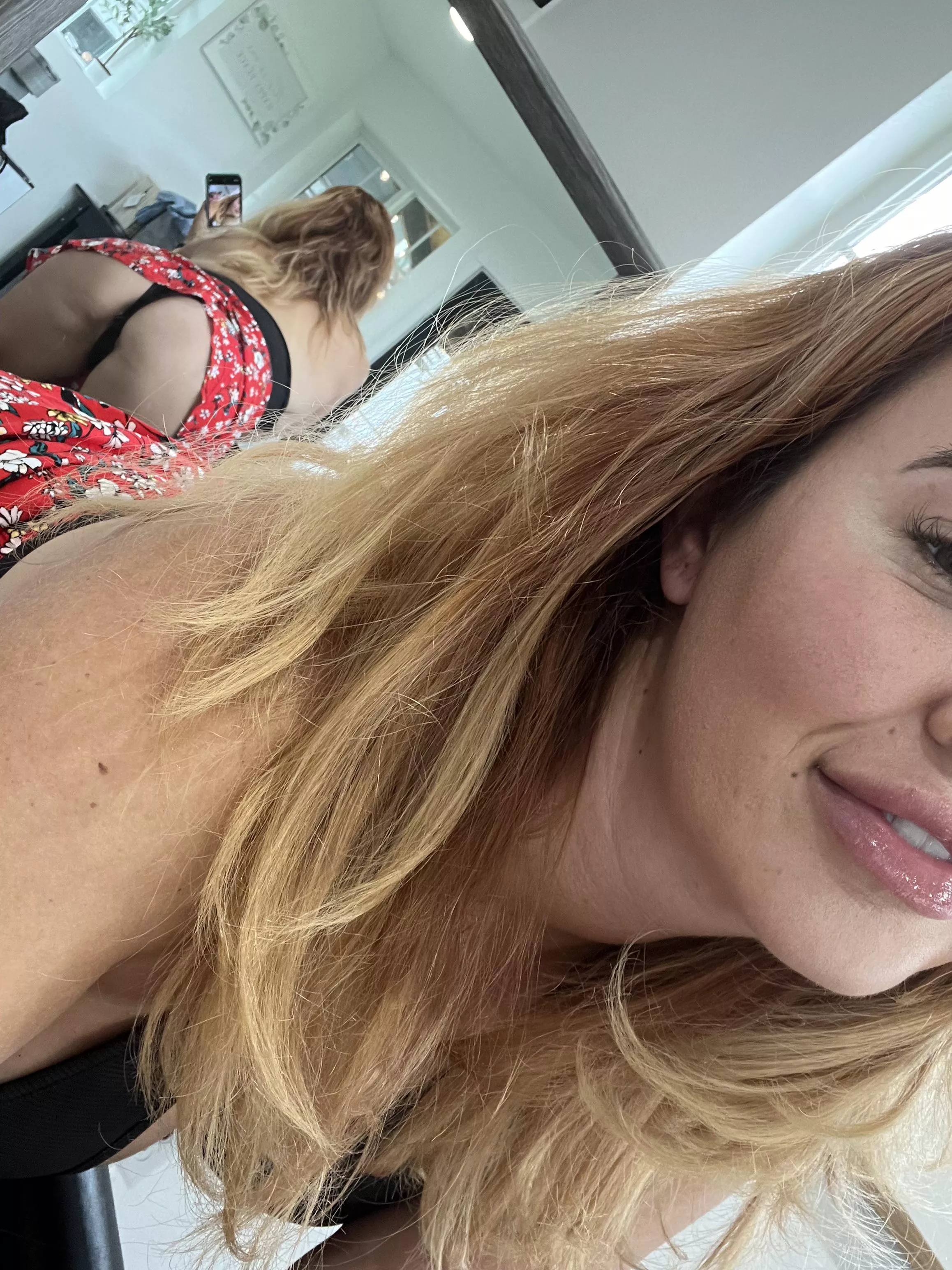 I have 7 minutes! How about bending me over while I wait for my next client?