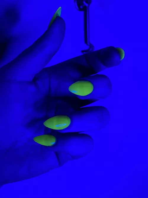 i have heaps more from this shoot. do you want to see? 💸