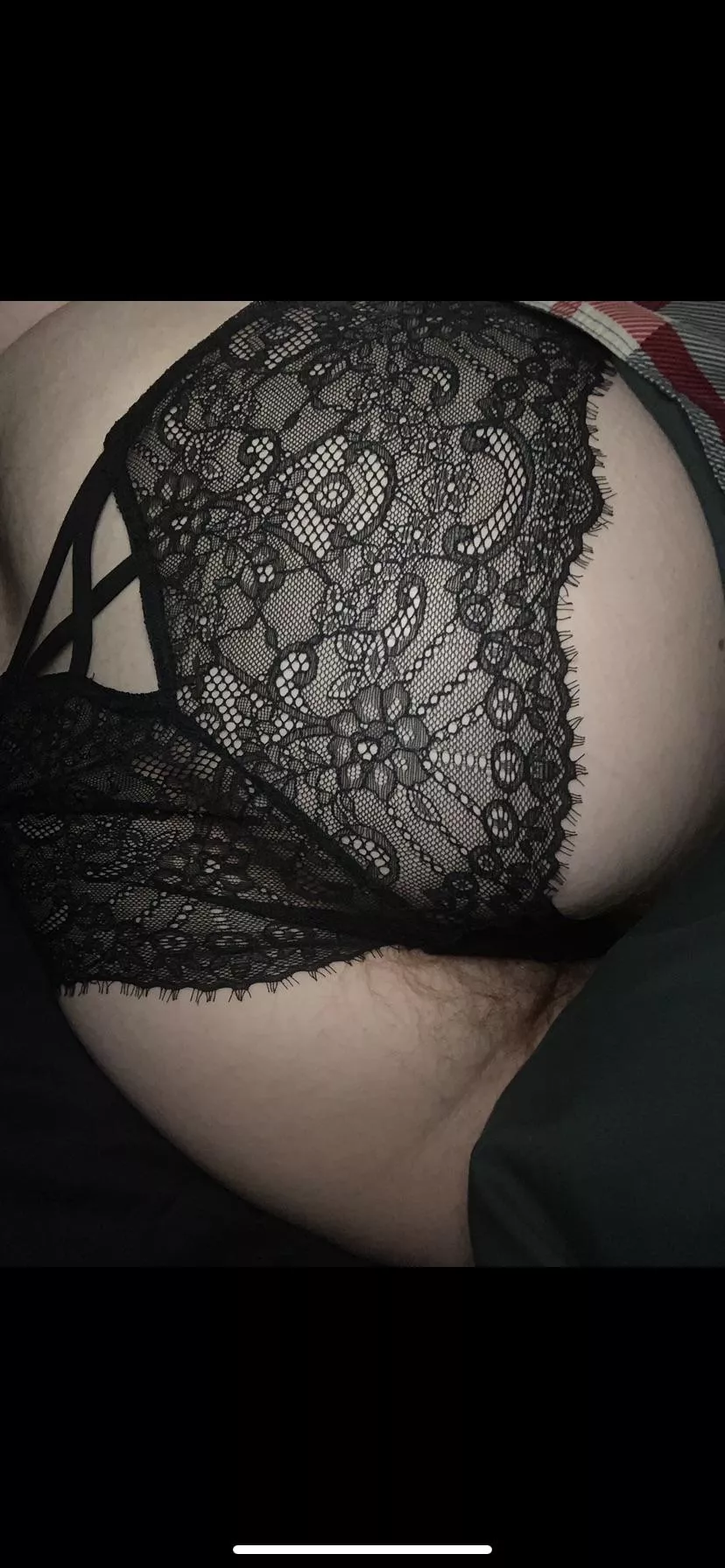 I haven’t shaved in years. My bush is out of control ✨