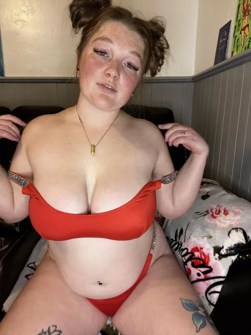 I hear women with heavy hangers are your type 🥵