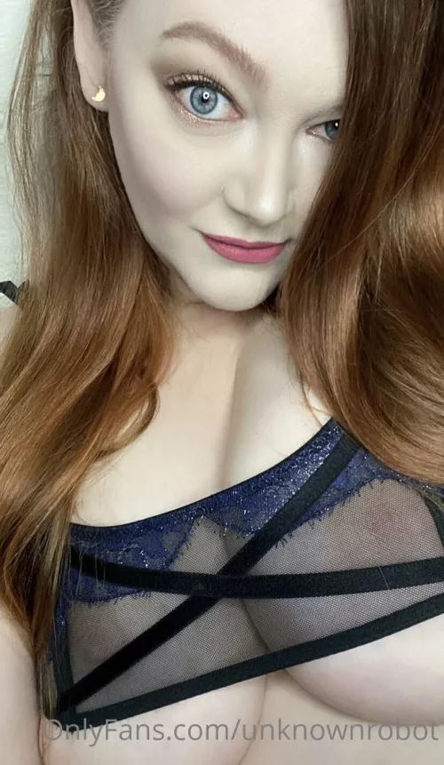 I hear you like pale skin <3 I’m a pale enough for you xoxo