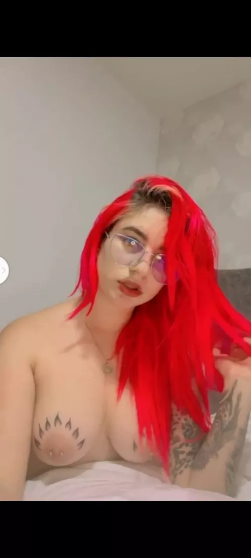 I hope that the 5 guys who see this like my petite body 💕