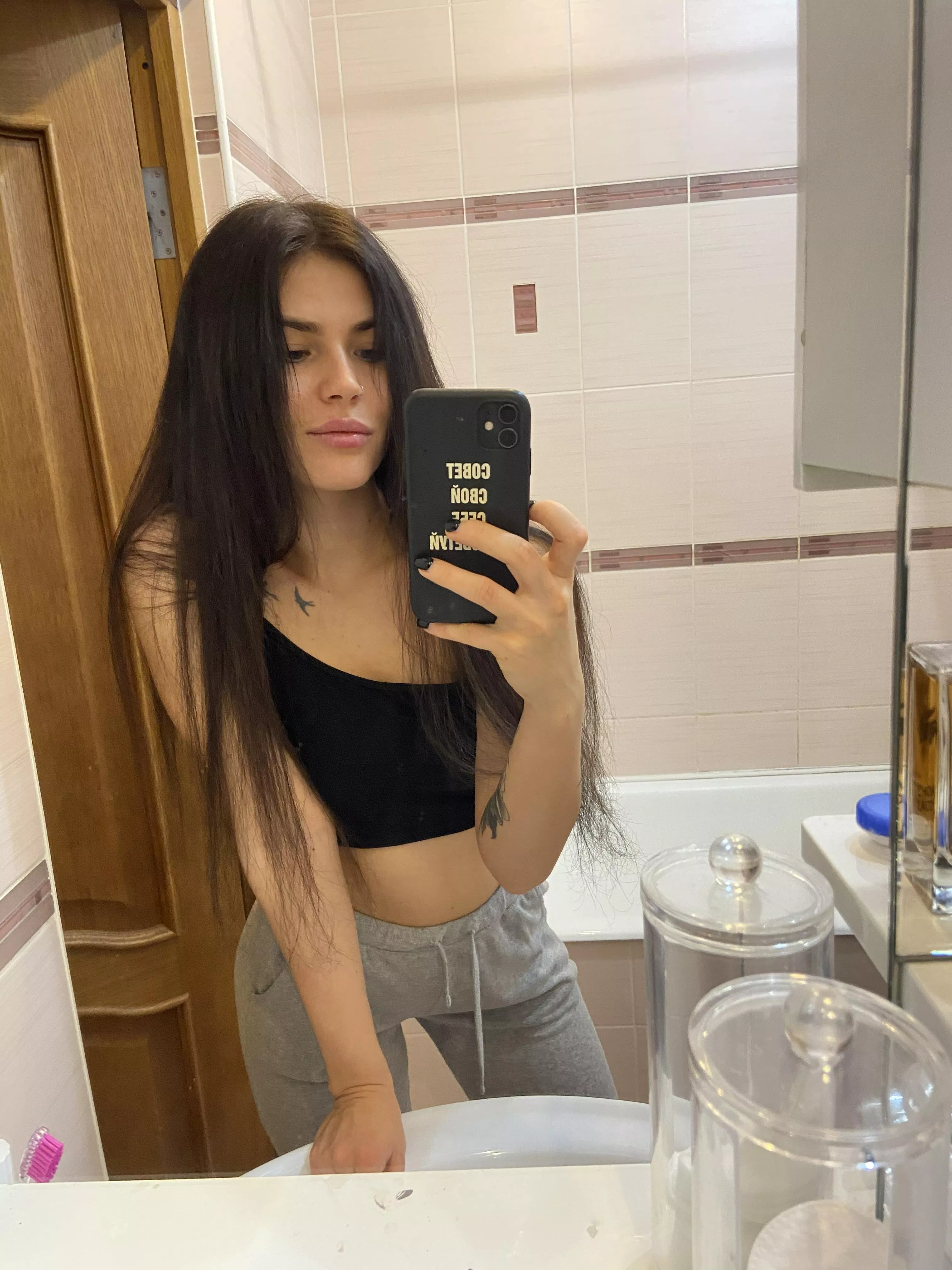 I hope that the 5 guys who see this like my petite body 💕