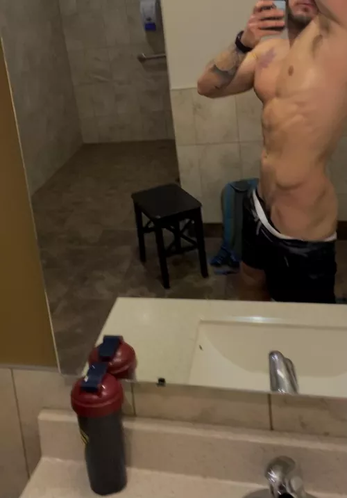 I hope you didn’t have a hard day😈[M]