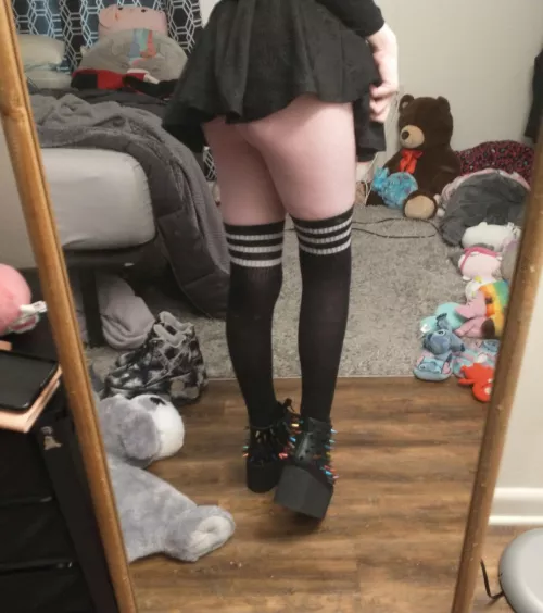 I hope you like tiny skirts 😈😘