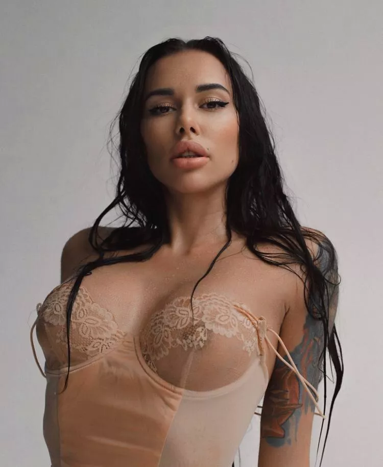 I know u always wanted to play with my boobies!