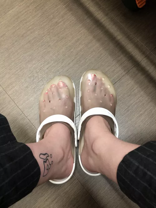 I know u freaks are gonna love my new shoes lol ๐