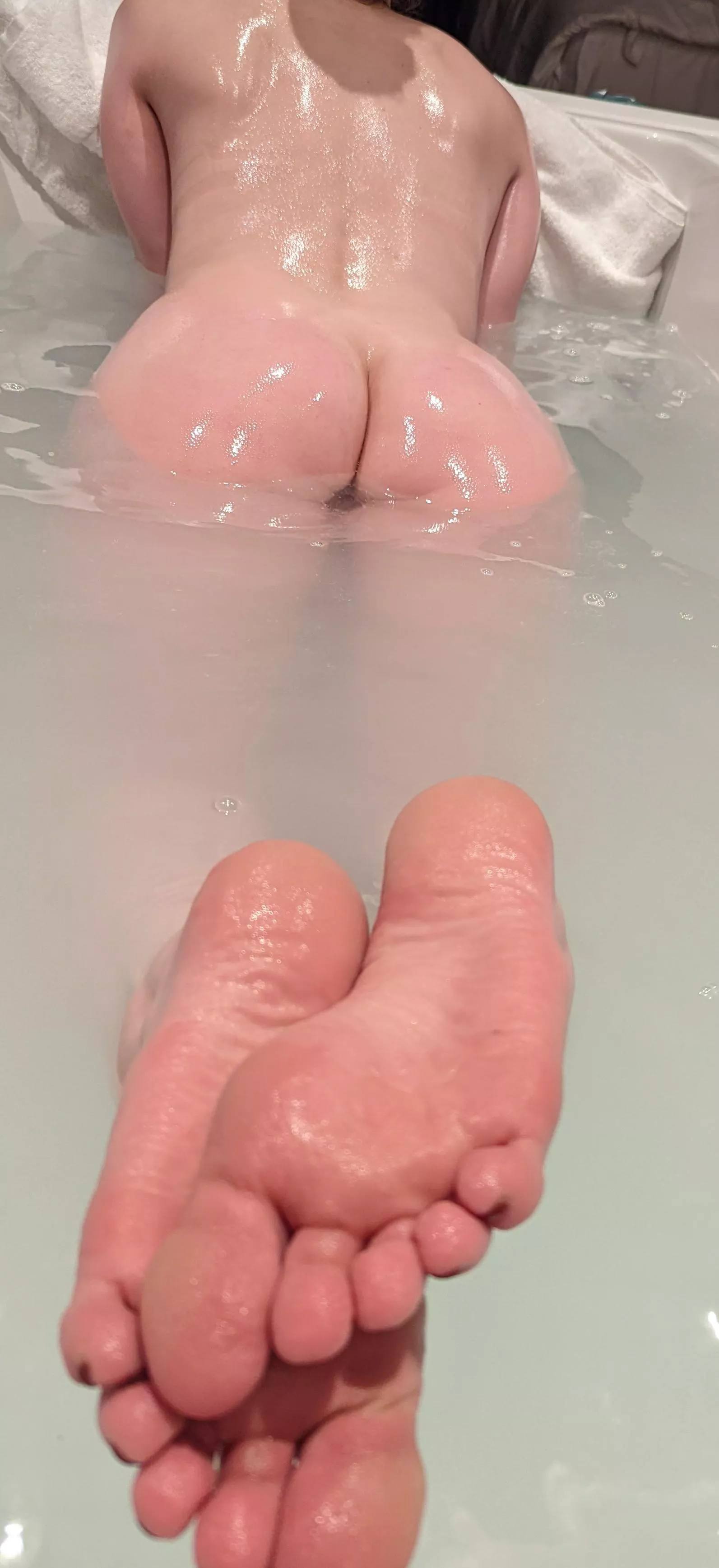 I like it when people suck on my toes and eat my ass