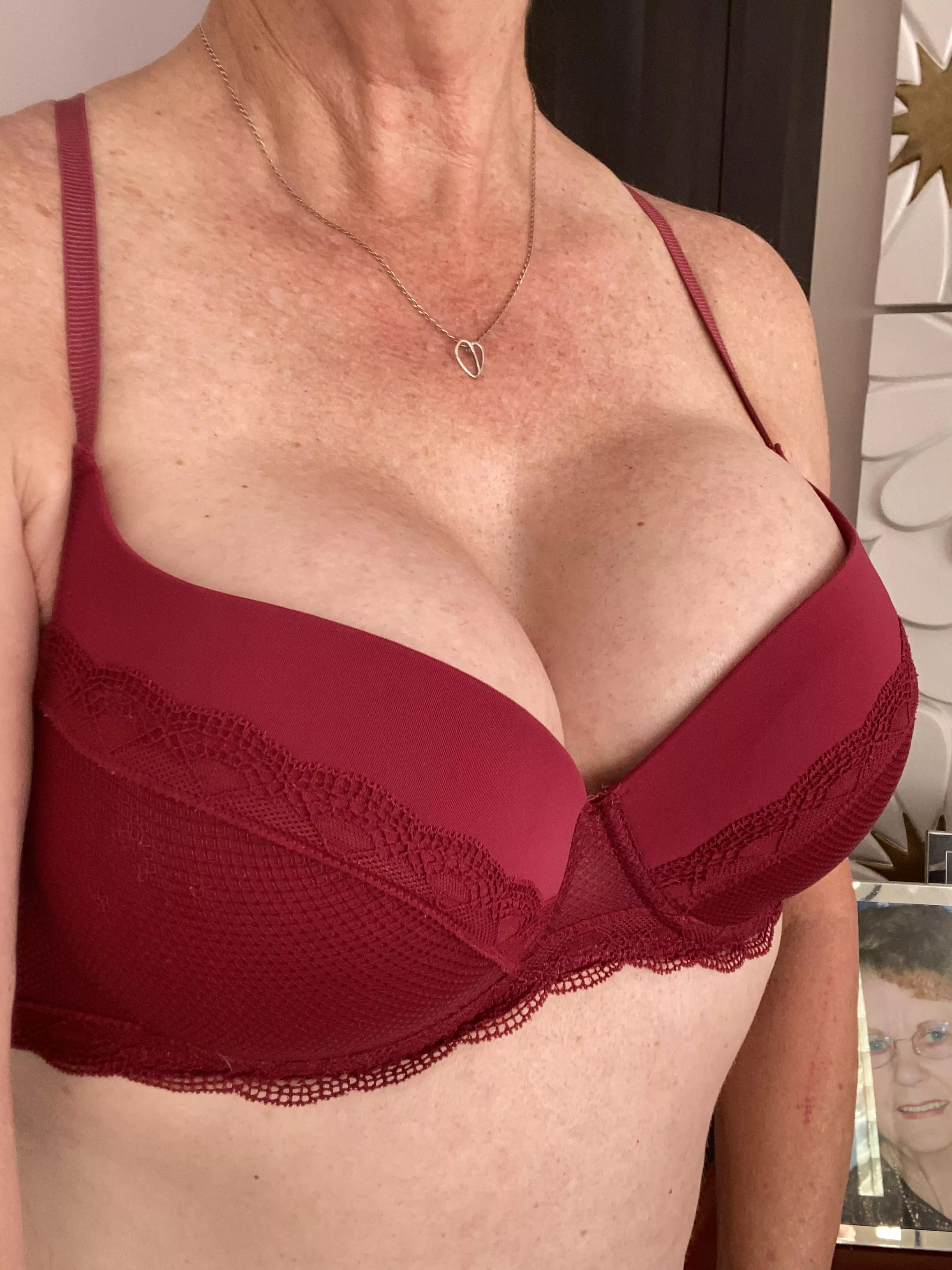 I like red [f]