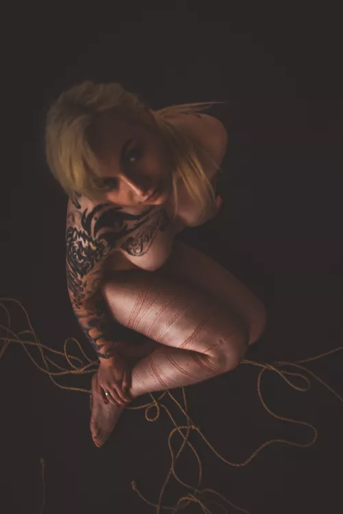 I like to play when I'm naked so tell who likes it😈