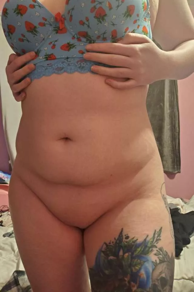 I lost the bottoms to my set. Oh well🤷‍♀️