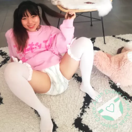 I love being a messy diaper baby for my subs 🤩💕 (link to my page in comments)