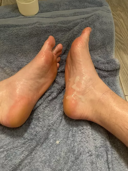 I love cum on my feet but I love when you lick it up even more