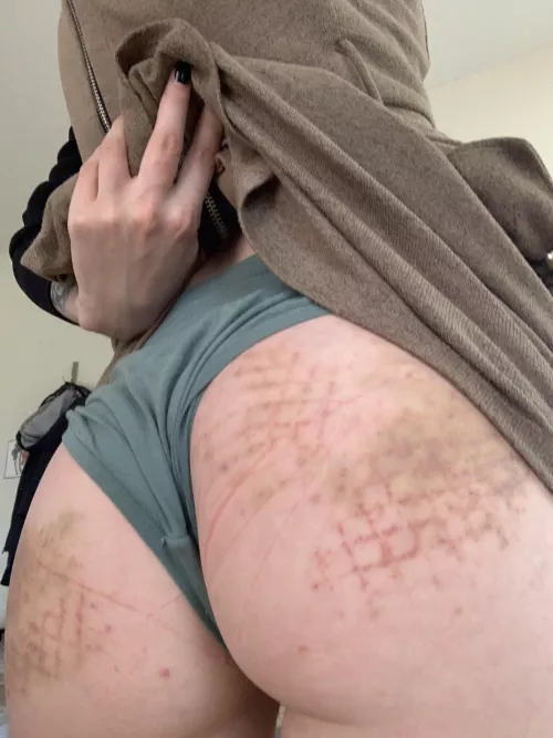 I love going out and knowing this is underneath my dress 😇