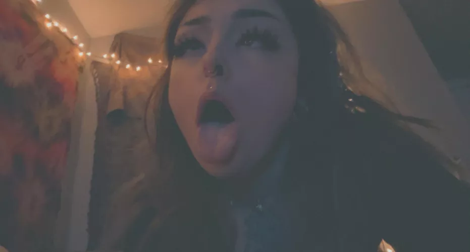 I love having my holes stretched ✨