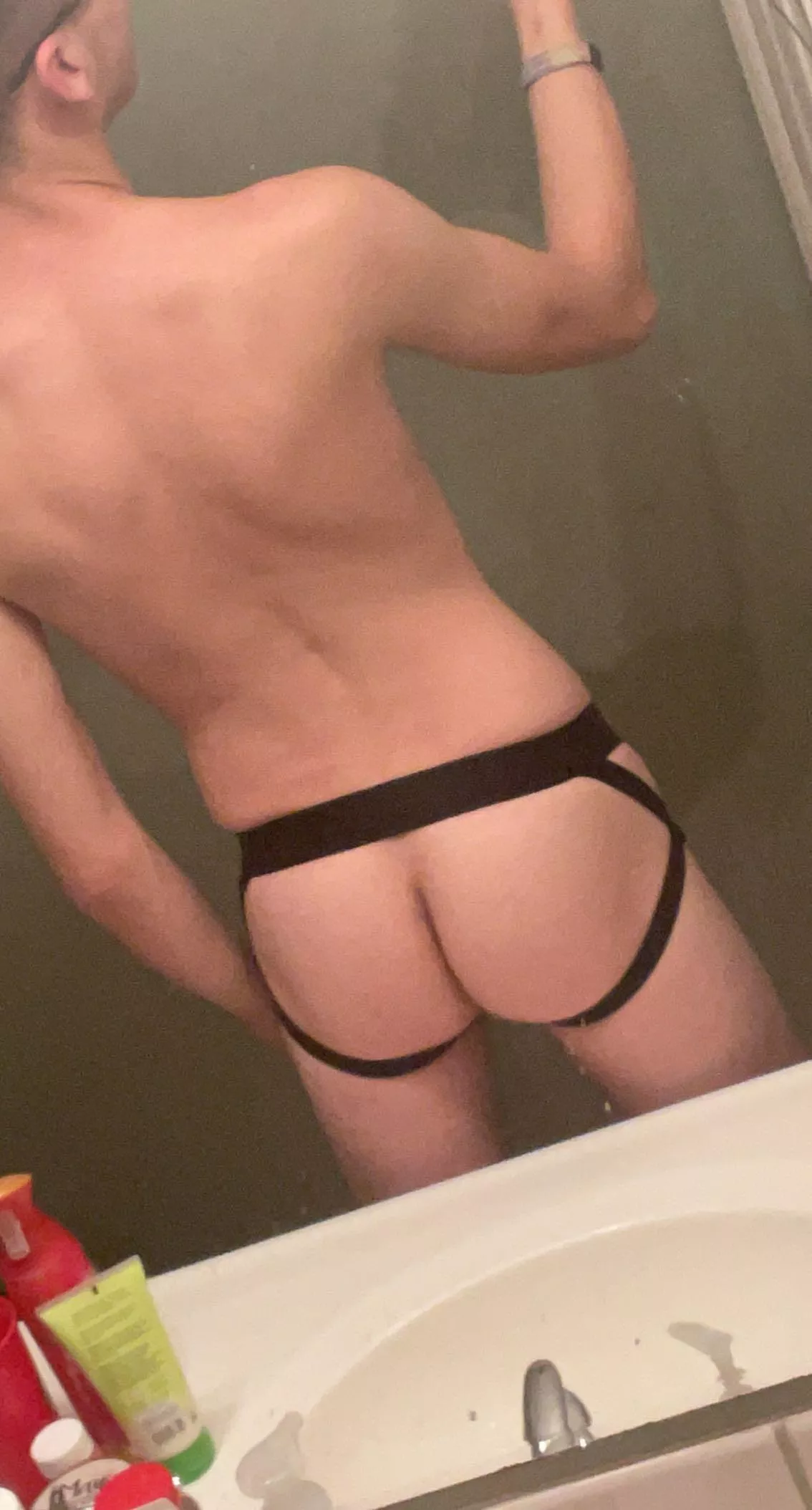 I love how my butt looks in this jock 😍