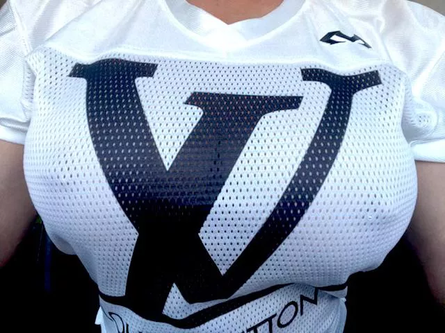 I love mesh jerseys