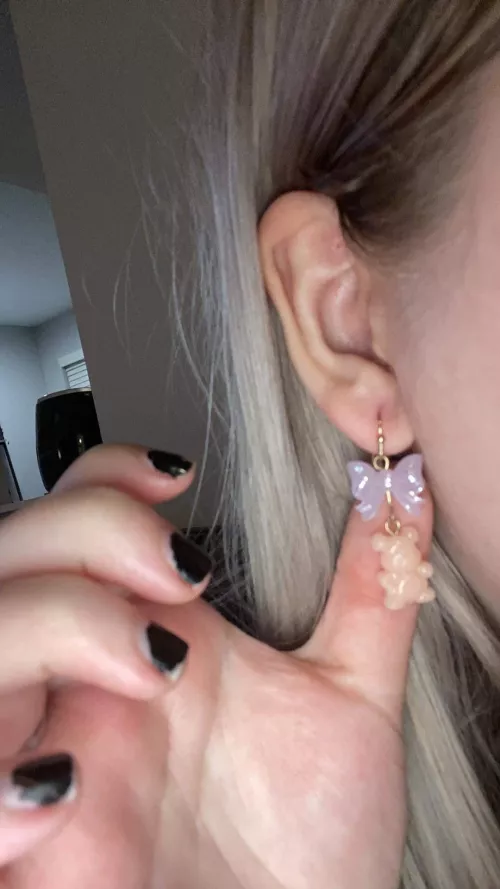I love my little earrings 🥹