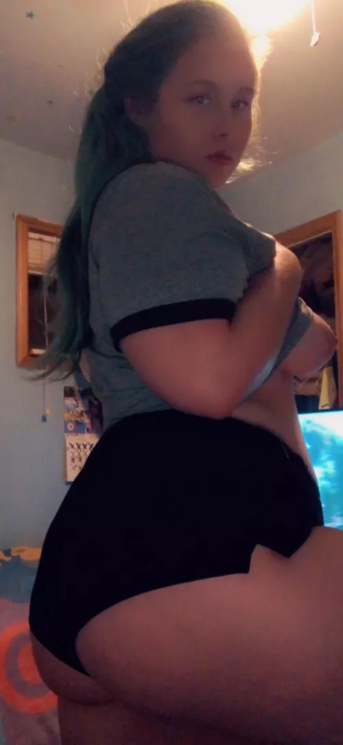 I love not wearing a bra 😍