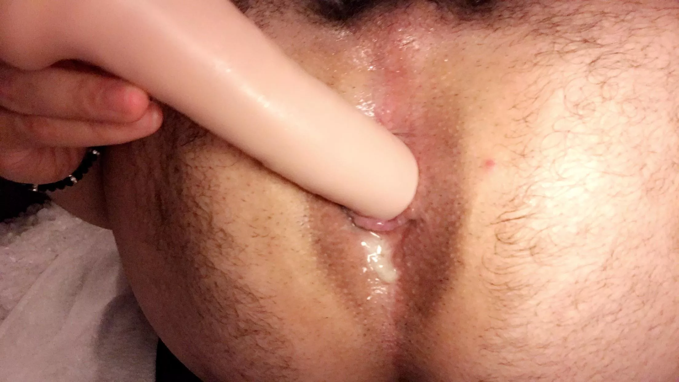 I love playing with my hole 😜😈