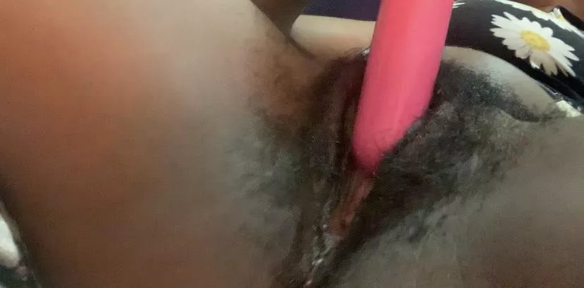 I love playing with myself 😋🥰 especially w I’m gushy