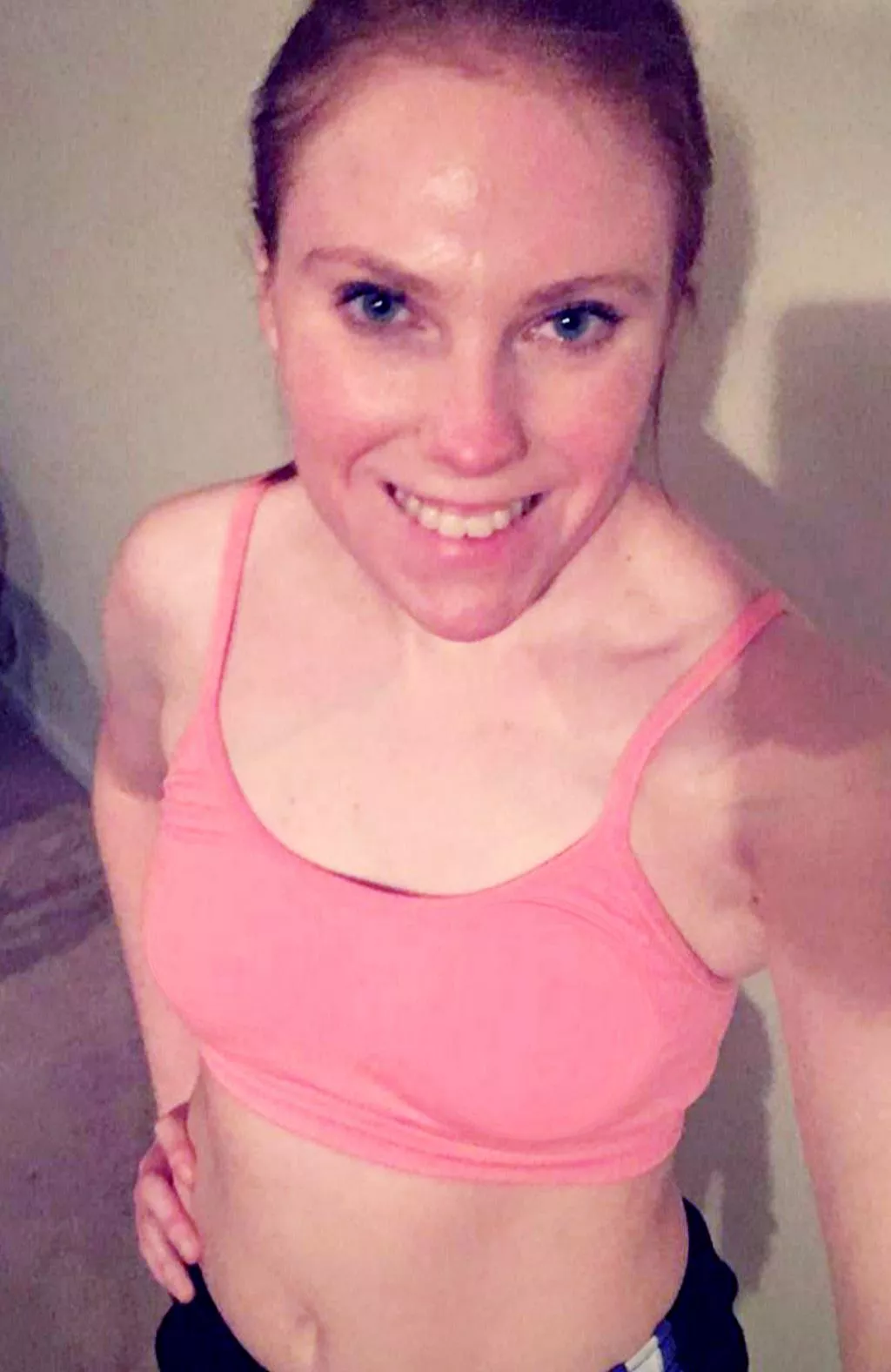 I love seeing men watch me while i run 😍 I wonder if they'd do more than watch 😈