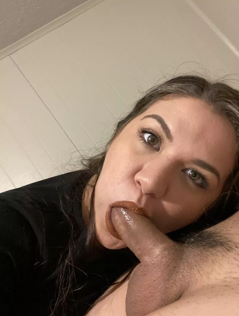 I love taking pics with other men, I hope he never finds them