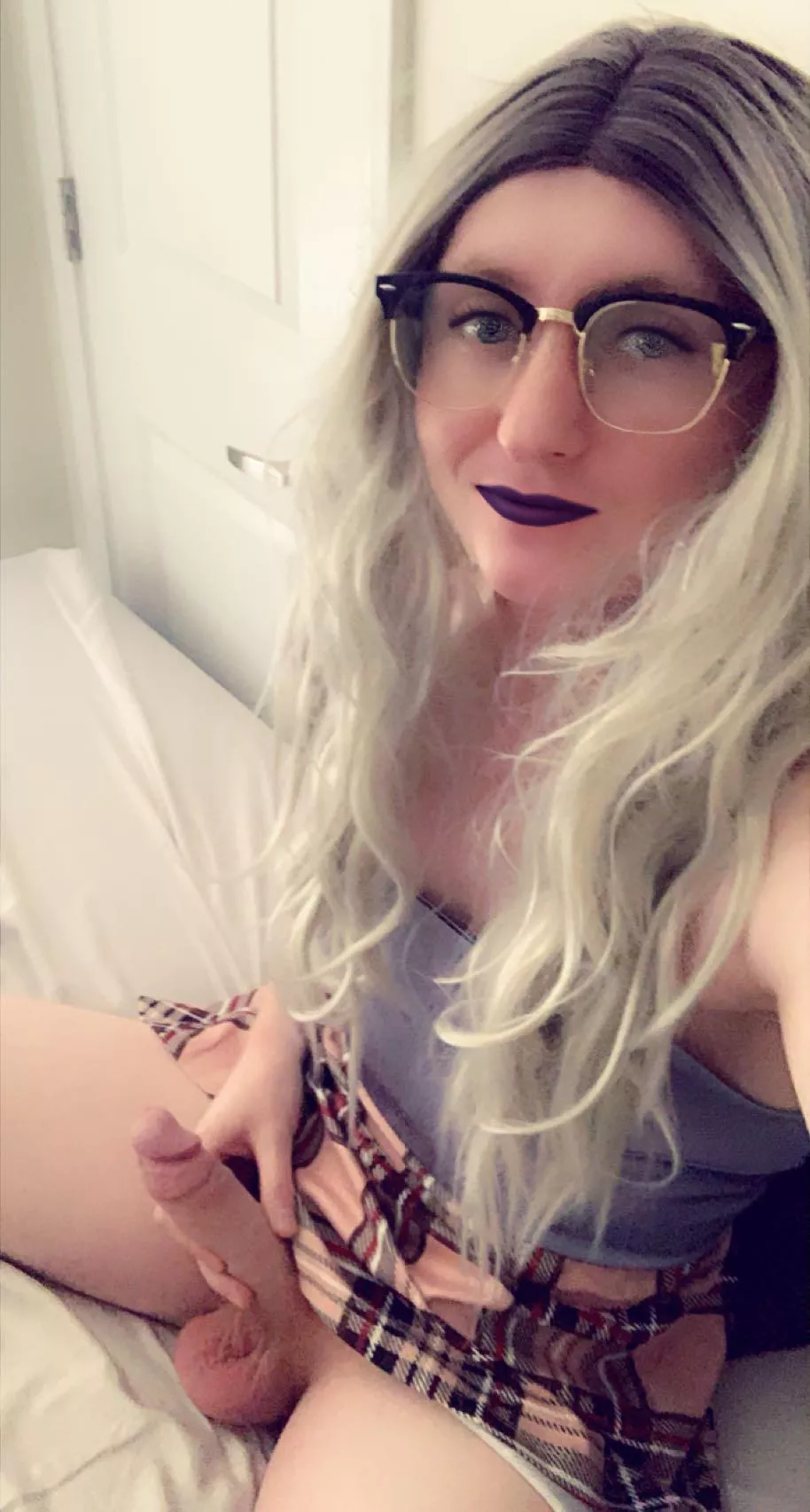 I love taking selfies like this… do you like receiving them?