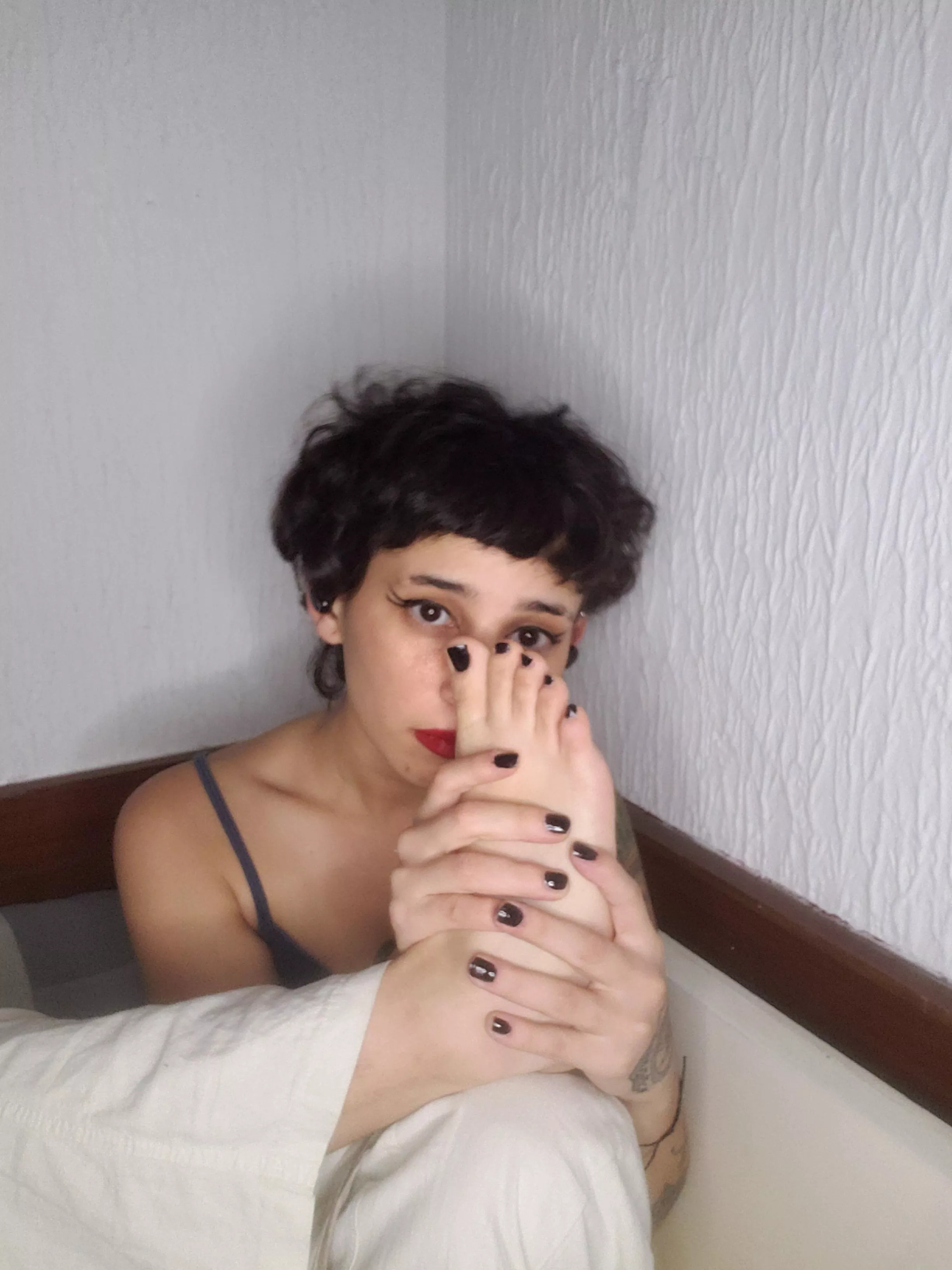 I love the color black, is it noticeable? 👀