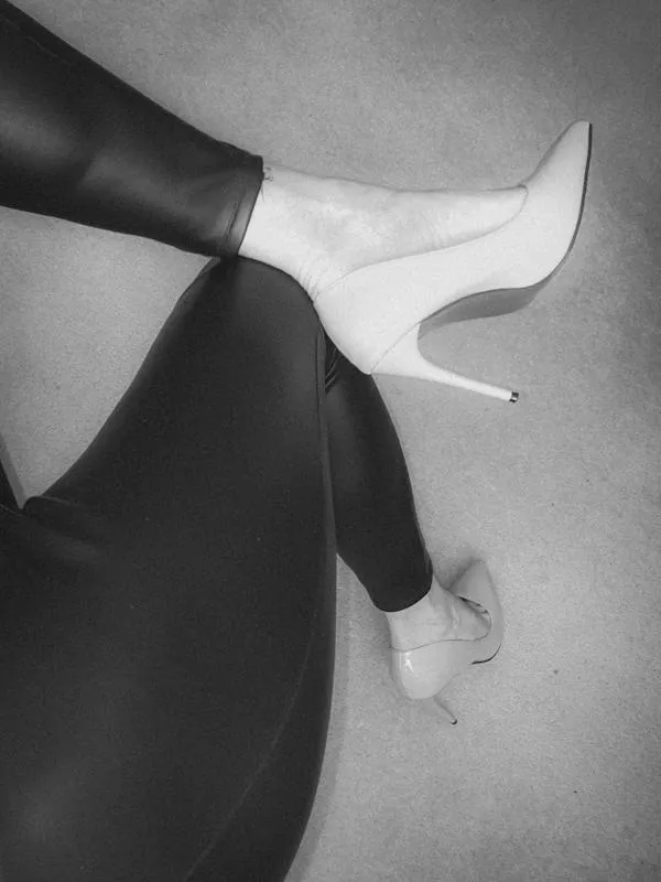 I love these heels! ๐ Fit me so well. I love these heels! ๐ Fit me so well.