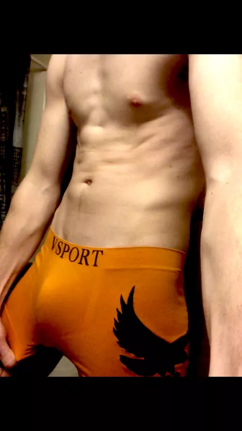 I love this Eagle on my orange underwear 🥰 Don’t you?!