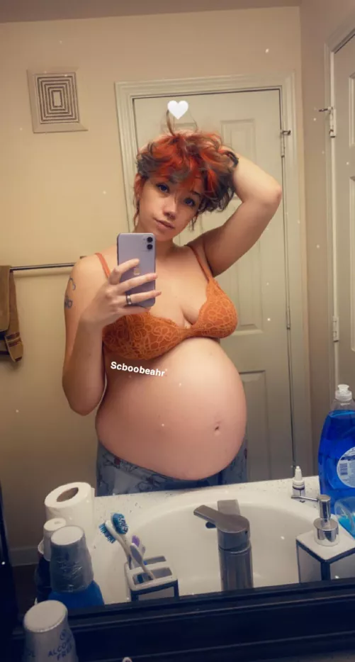 I loveddddd my bump almost enough to have another kid 🙈Making a Dropbox finally 😅