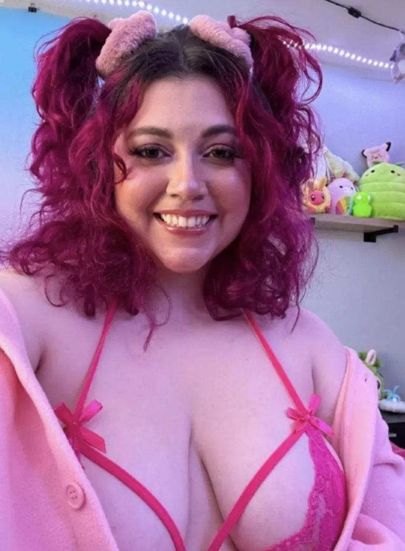 I might look really friendly but I want you to think that 😈