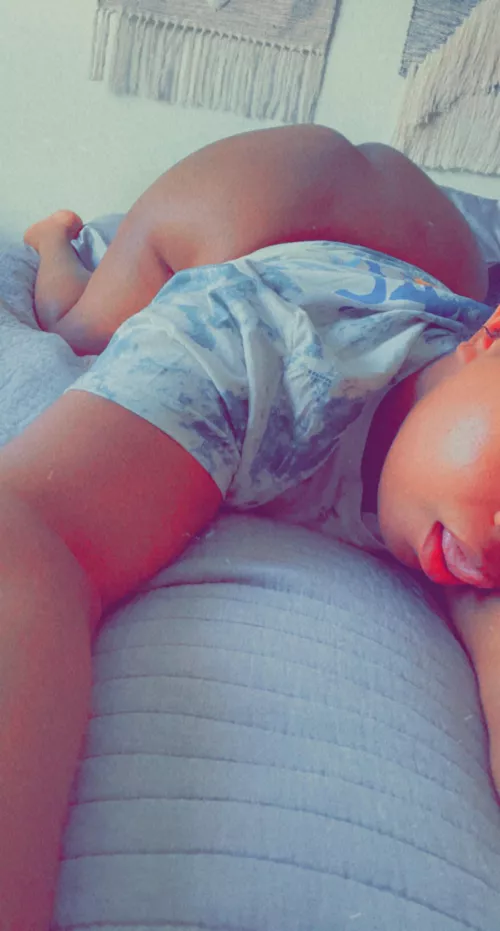 I need a boyfriend 👅💦 or maybe dick 🍆 whatever cumm first 😝