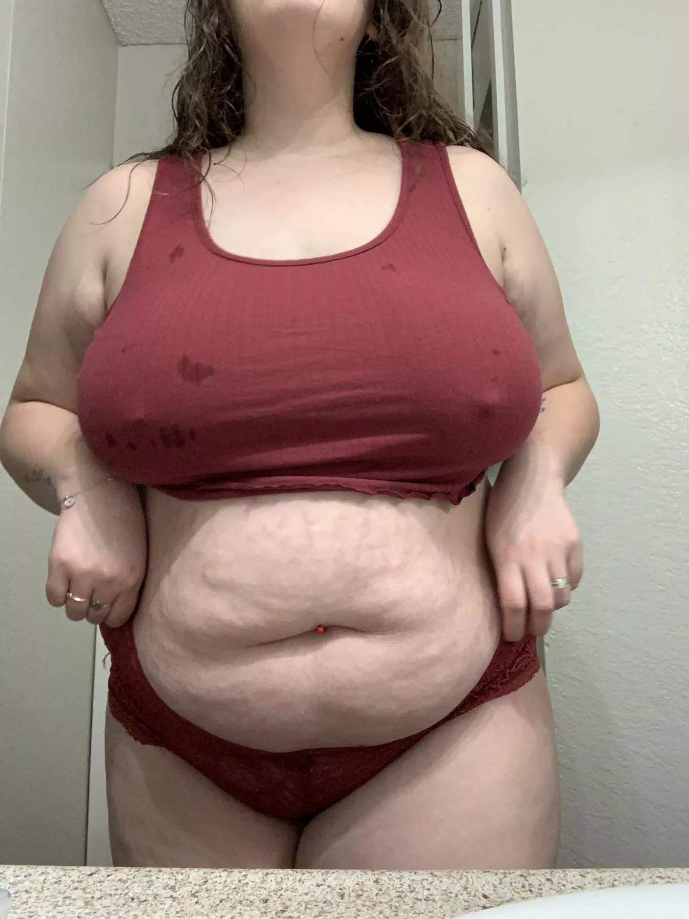 I need a threesome, any volunteers? 😚😚😚