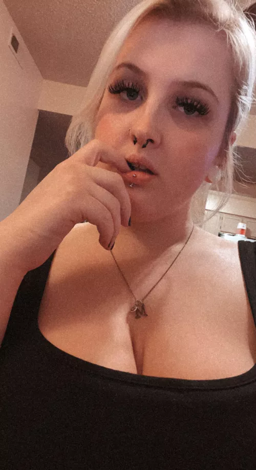 I never put my hair up but I like it 😋 easy access for my fave; neck kisses lol