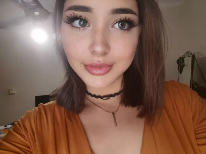 I never use fake lashes