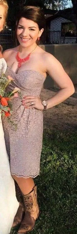 I new to this whole sharing you wife thing, let me know what y'all think of her. 😊