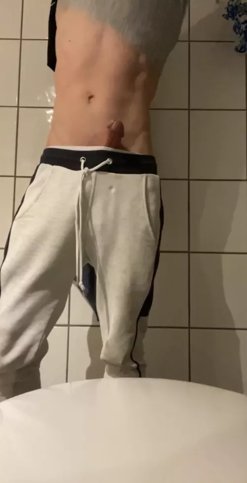 I put my cock straight up to expose the mushroom head 😬 getting more confident