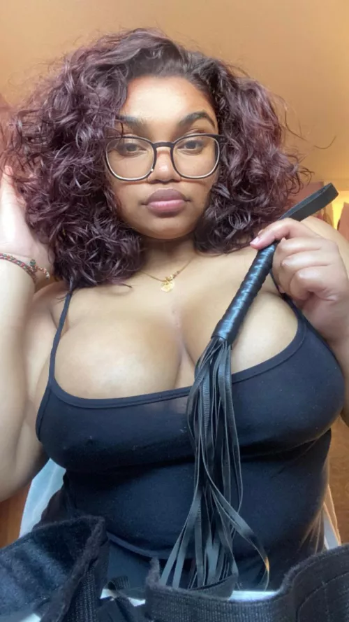 I reward good boys with a hard spank 😈