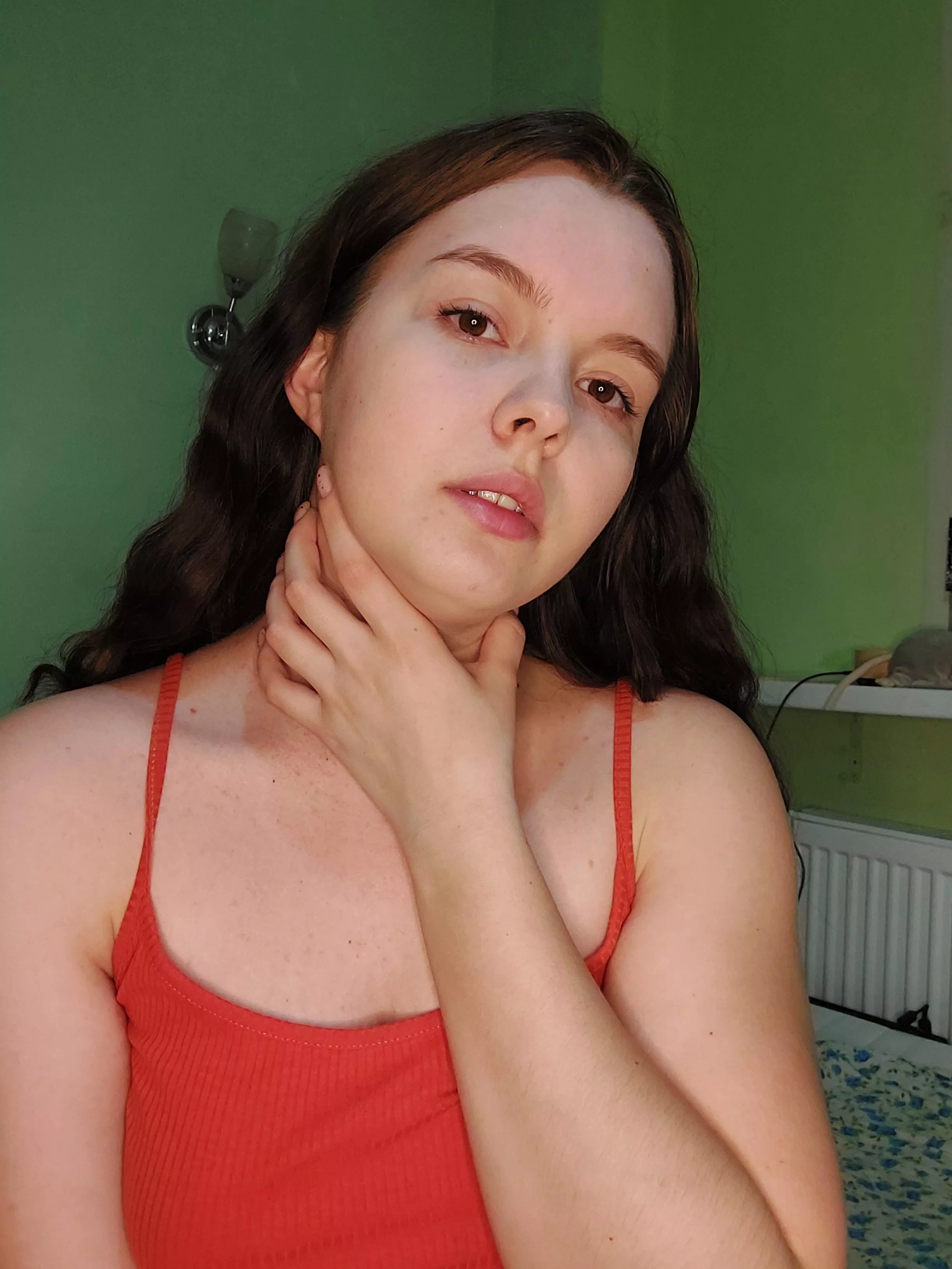 I seem to be an angel, but the thoughts in my head do not give me peace