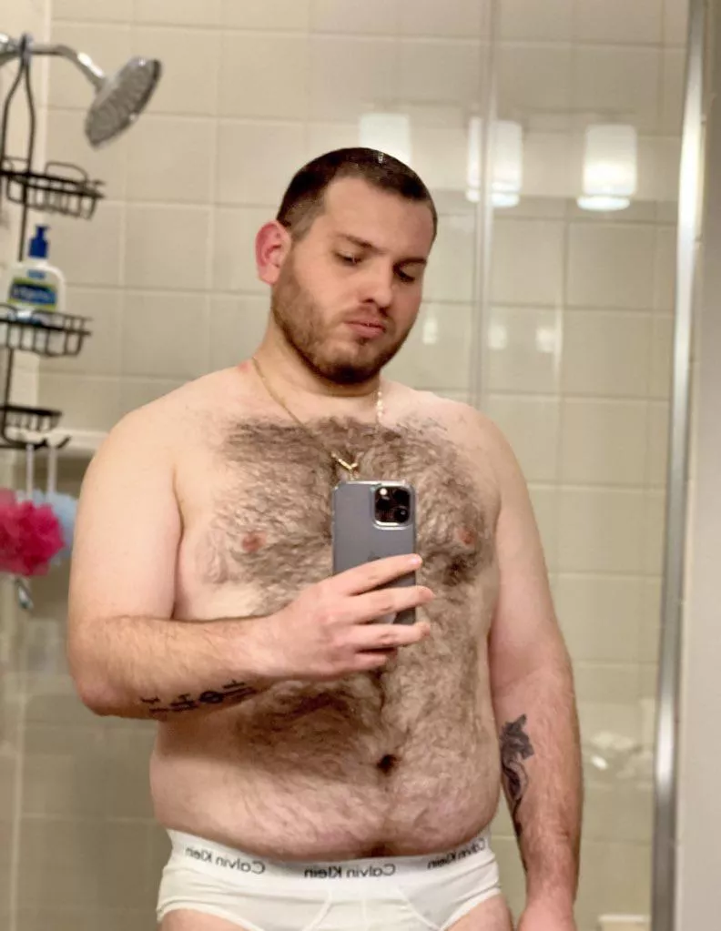 I started dieting a month ago, I was tired of me being so uncomfortable in my own skin and I’ve lost 25 pounds so far, I’m coming for way more but right now I’m feeling very happy and already a bit confident, and why not HOT? Don’t be mean!!!