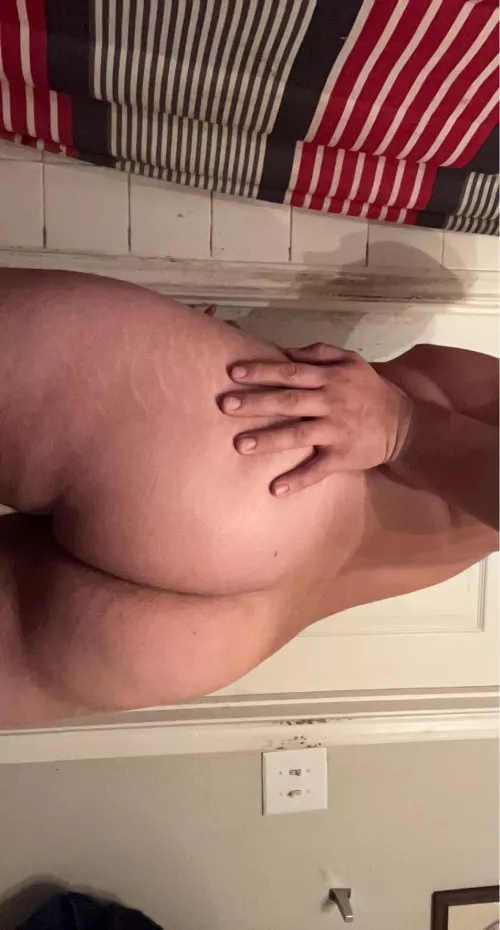 I swear I’m straight but doesn’t my butt look good ? ❤️❤️