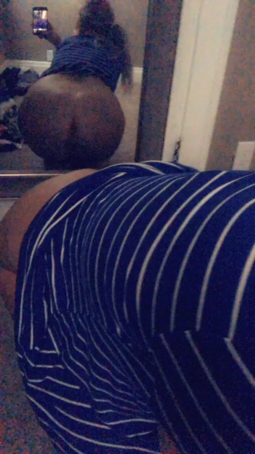 I tell hubs everyday how much I love this mirror 👅 [30F]