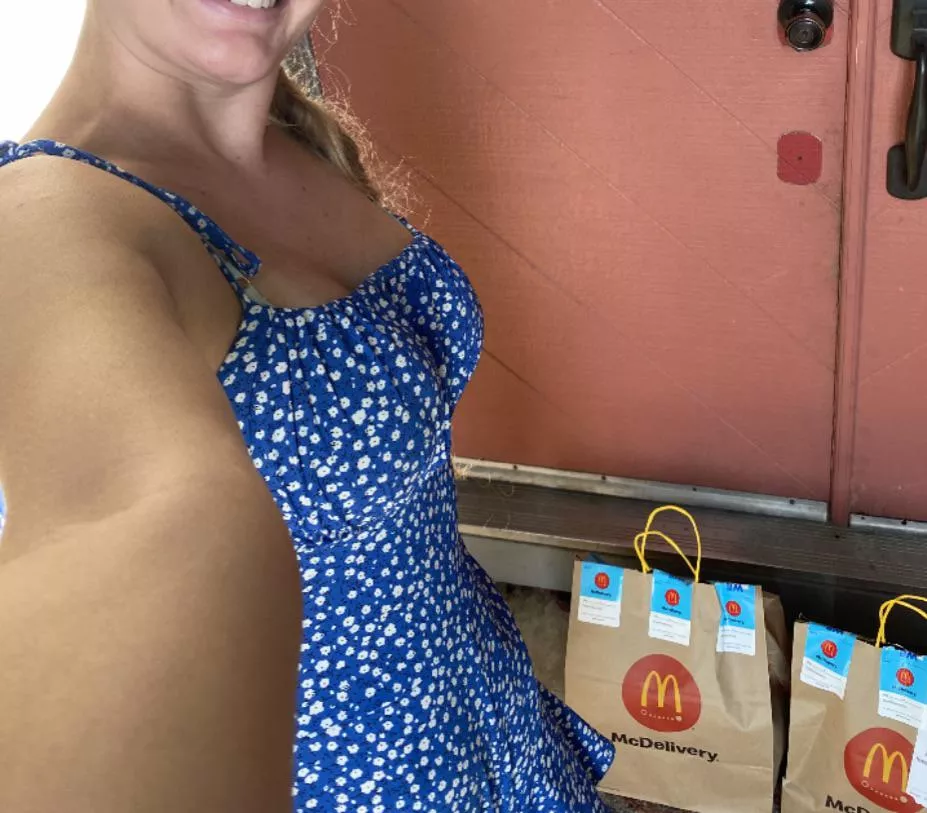 I took a selfie for my door dash pick :)