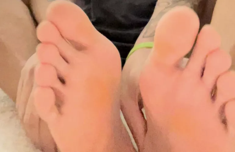I want my toes in your mouth while you’re inside me tonight