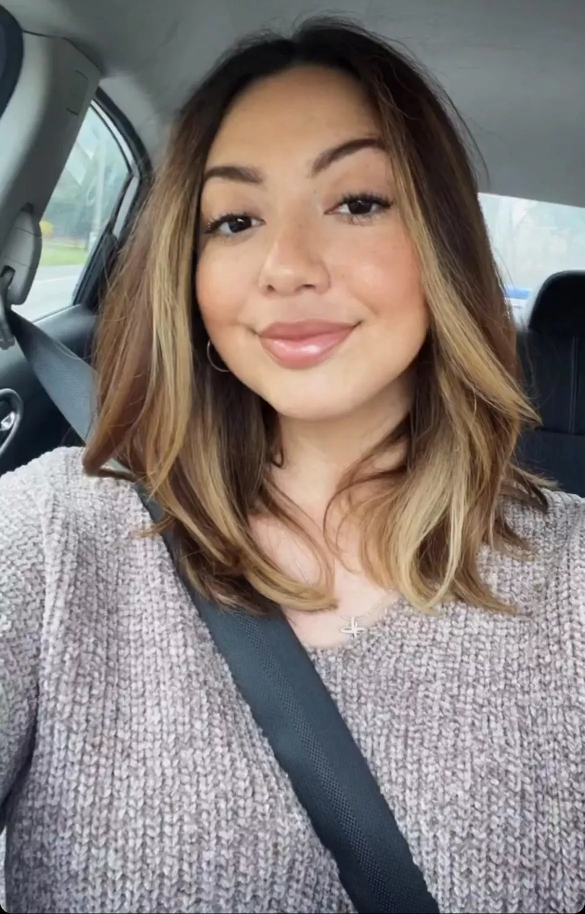 I want to be pared here with a cum covered face🤤