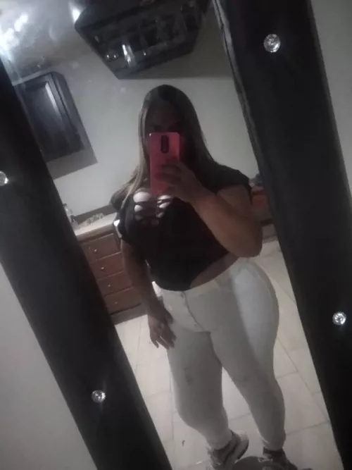 I want to keep gaining weight and I am willing to please whoever helps me keep gaining weight