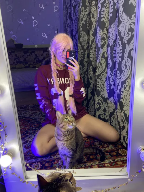 I want to let one lucky Redditor cum on my ass multiple times 💦