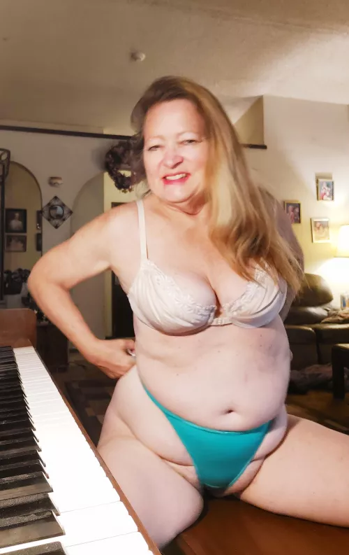 I want to play for you and then take off my thong (F) 54